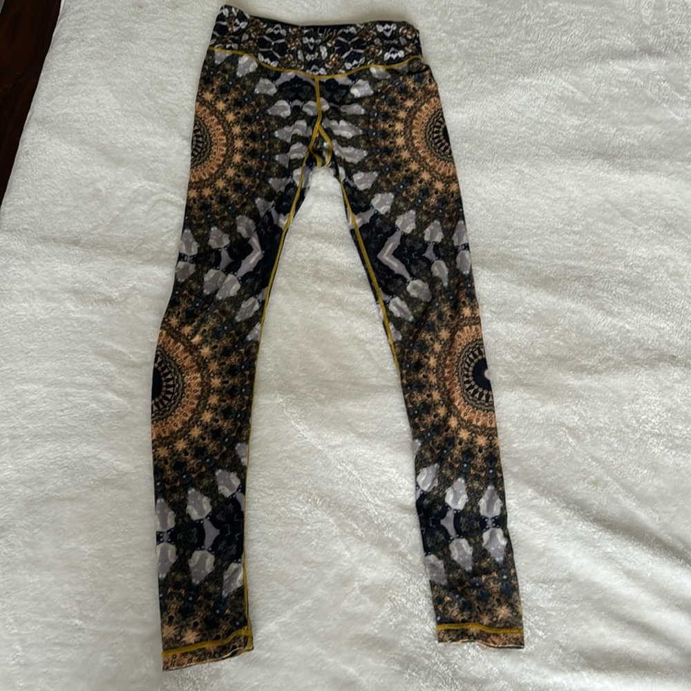 Wolven Threads Leggings Yoga Pants XS